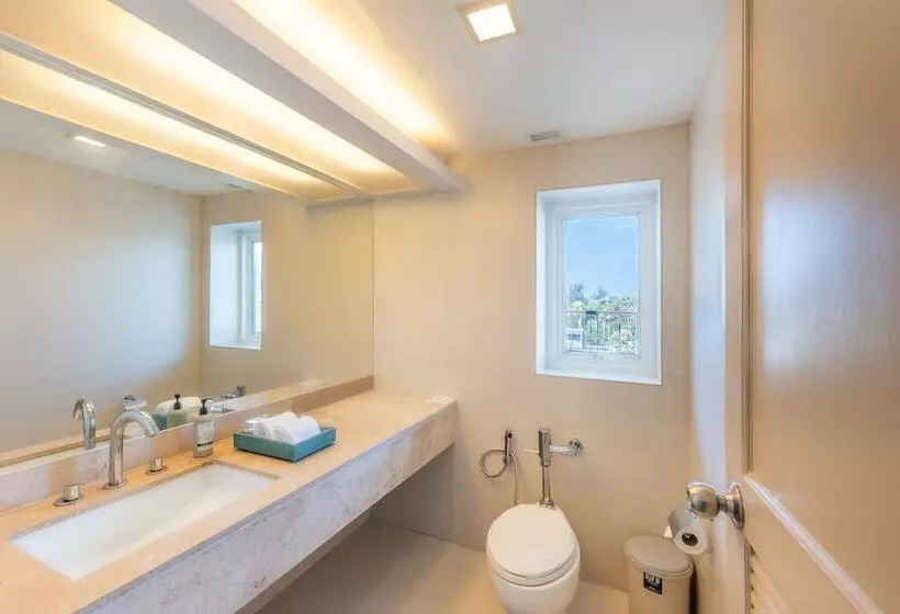 Resort Andaman Embrace Patong