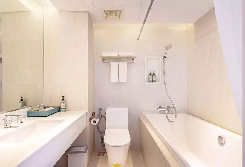 Resort Andaman Embrace Patong