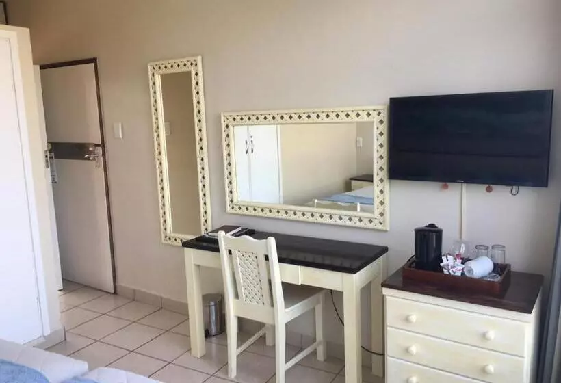 Salt Rock Hotel And Beach Resort