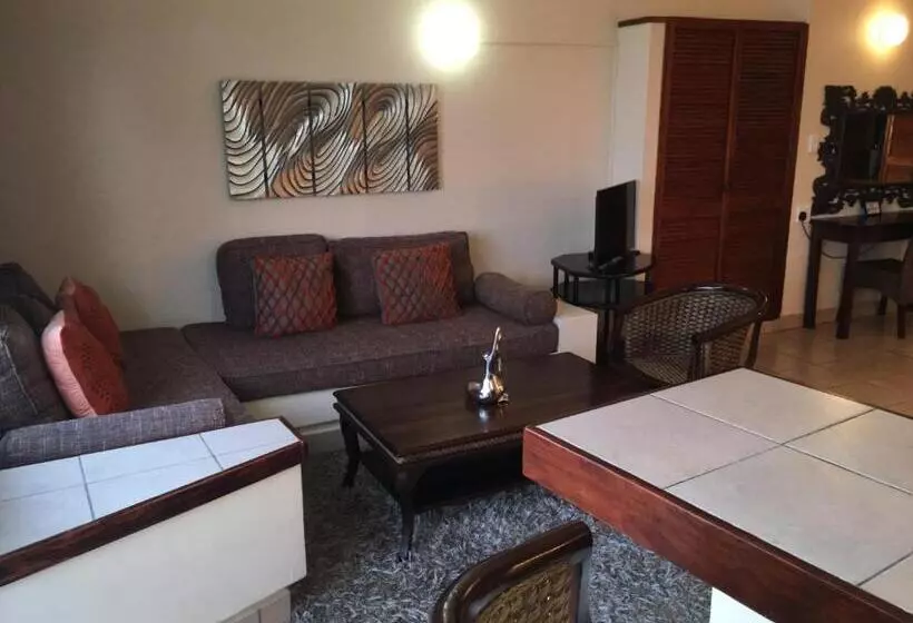 Salt Rock Hotel And Beach Resort