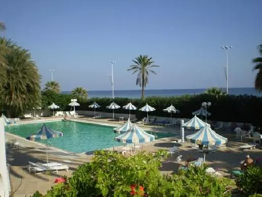 Otel Abou Nawas Nejma