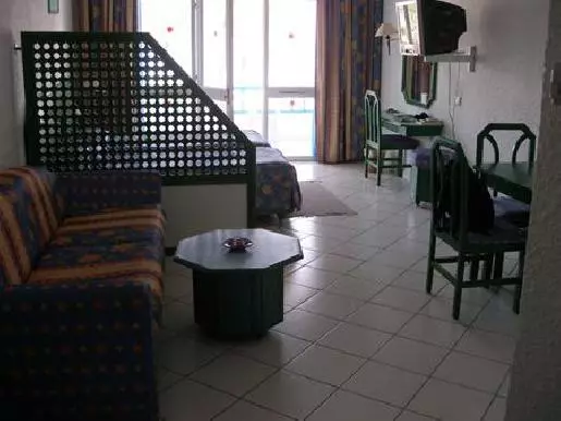 Otel Abou Nawas Nejma