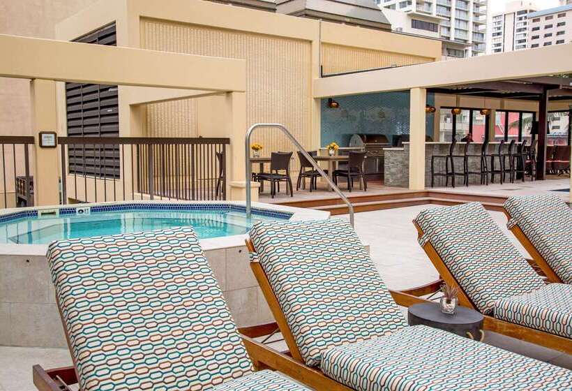 فندق Aston Waikiki Beach Tower