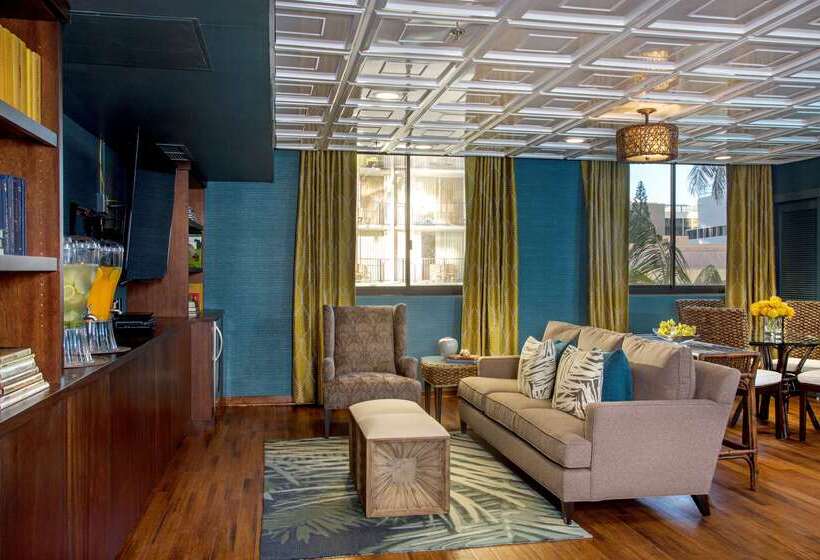 فندق Aston Waikiki Beach Tower