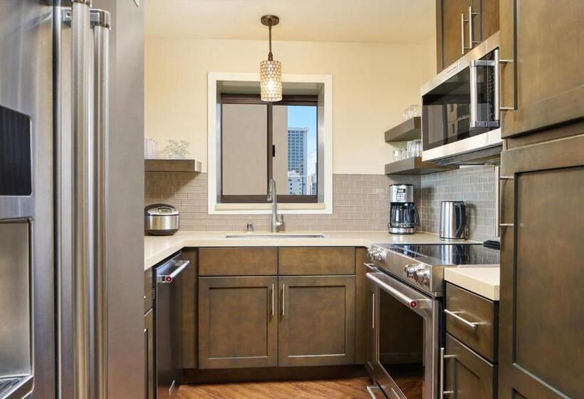 فندق Aston Waikiki Beach Tower