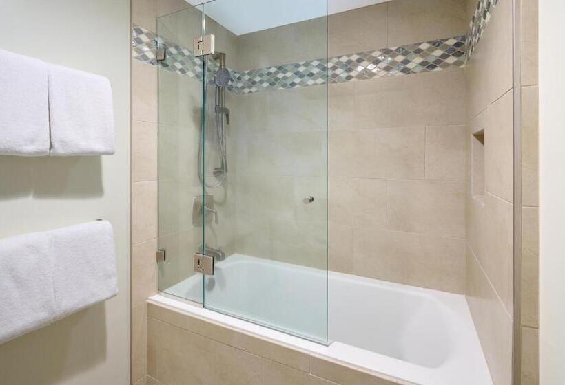 فندق Aston Waikiki Beach Tower