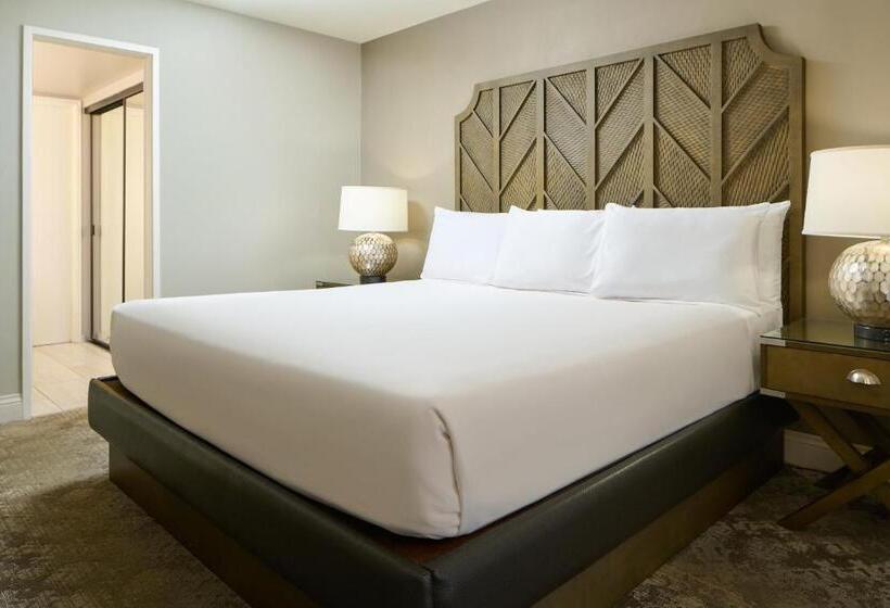 فندق Aston Waikiki Beach Tower