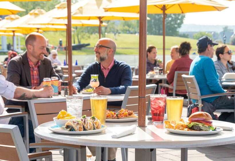 فندق Bar Harbor Inn