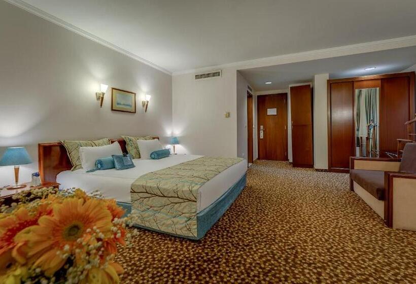 هتل Best Western Plus Khan