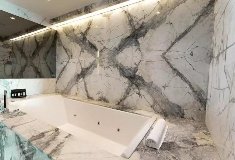 ホテル The Marmara Taksim