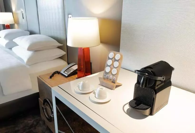 ホテル The Marmara Taksim