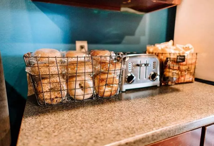 Maverick Hotel Eugene Near University, Ascend Hotel Collection