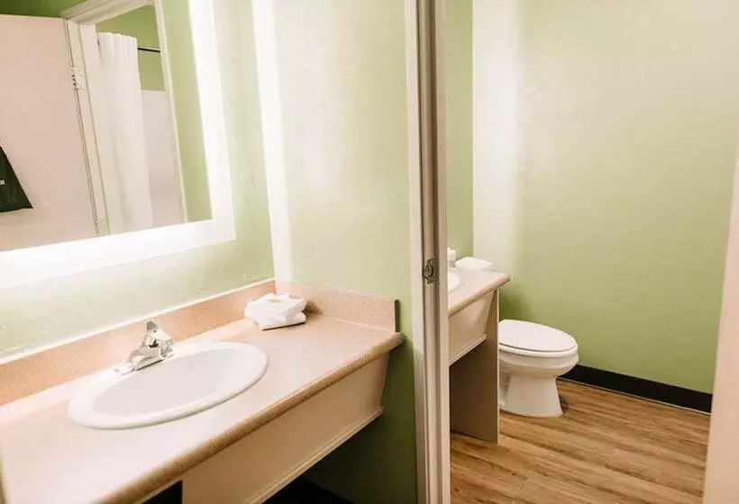 Maverick Hotel Eugene Near University, Ascend Hotel Collection