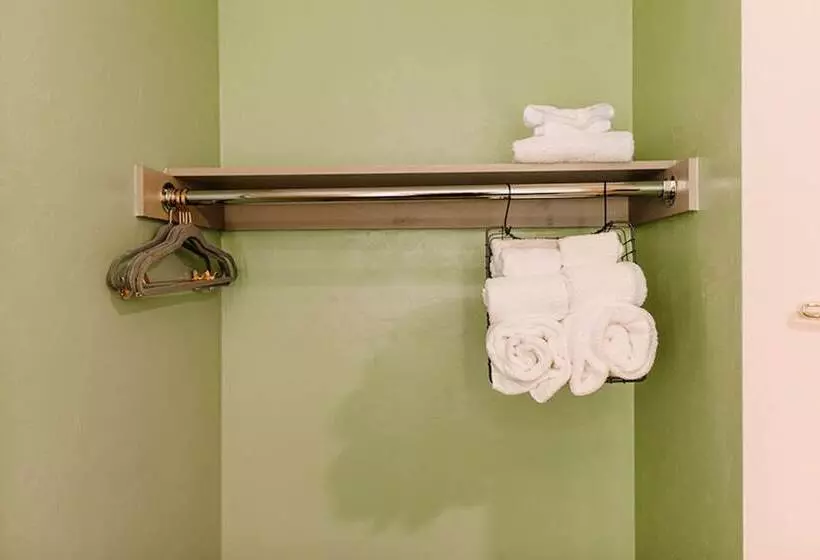 Maverick Hotel Eugene Near University, Ascend Hotel Collection