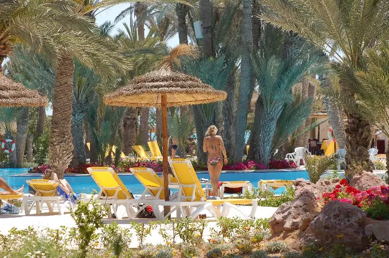 هتل Zita Beach Resort