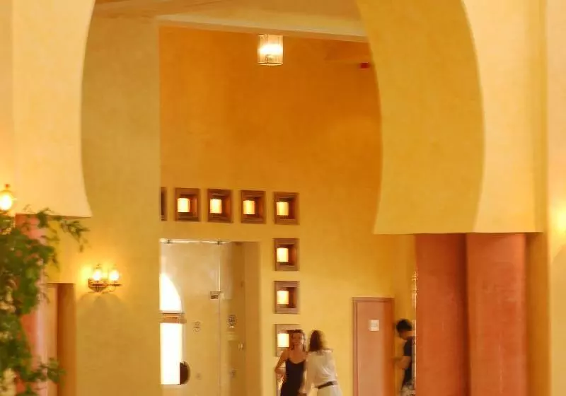 هتل Zita Beach Resort