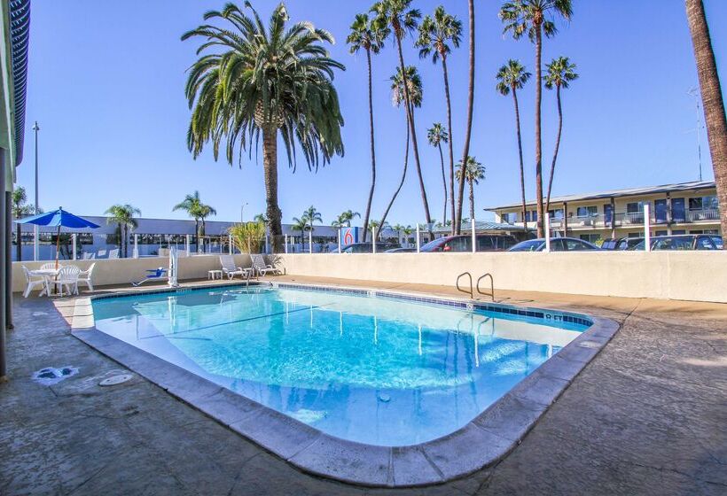 Motel 6 San Diego, Ca Airport Harbor