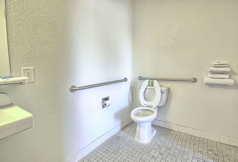 Motel 6fresno, Ca Blackstone South