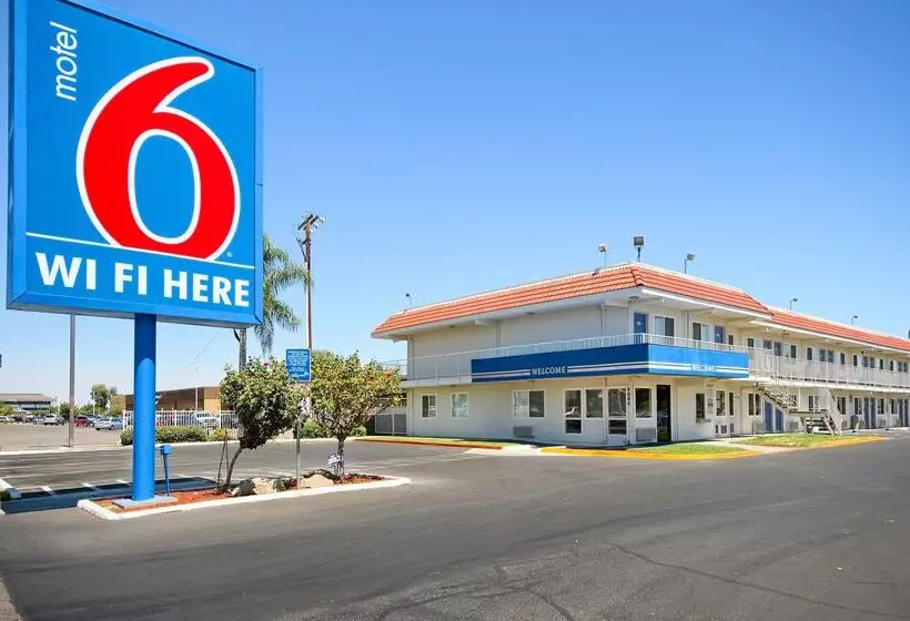 Motel 6fresno, Ca  Blackstone South