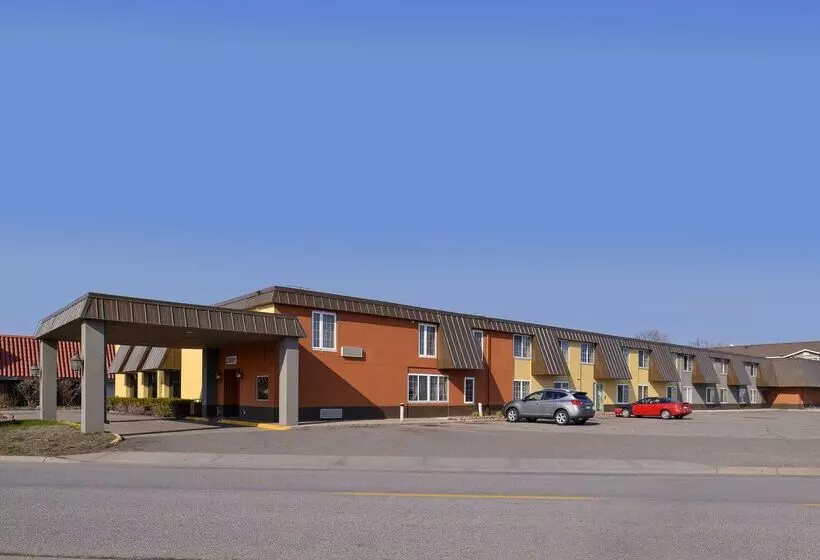 Hotel Americas Best Value Inn And Suites St. Cloud