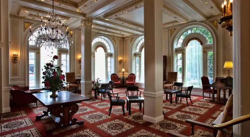 فندق Beresford Arms