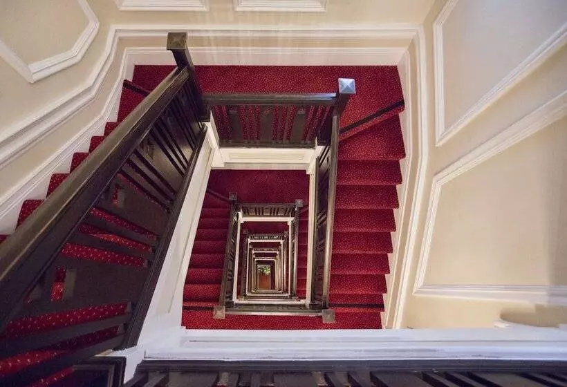 فندق Beresford Arms