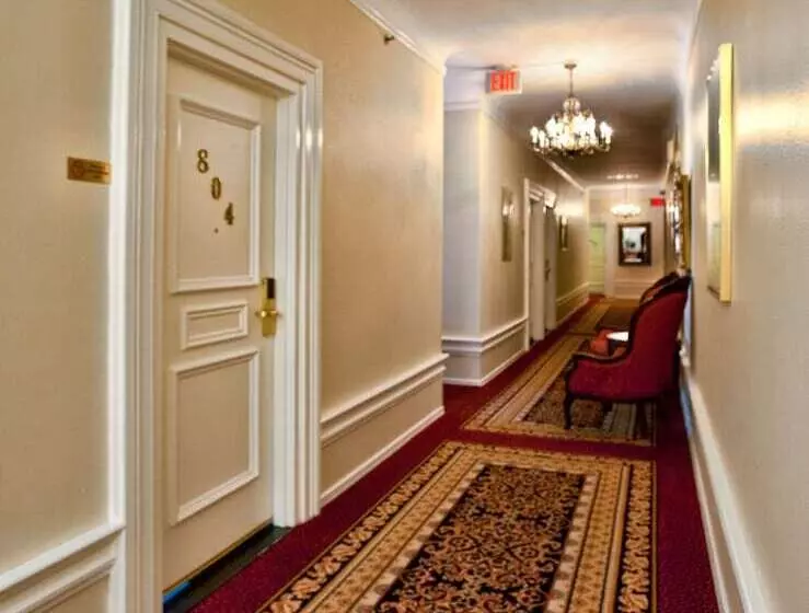 فندق Beresford Arms