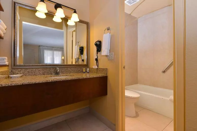 فندق Best Western Cottonwood Inn