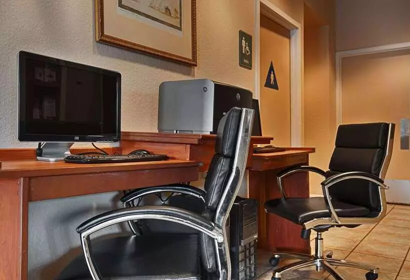 ホテル Best Western Heritage Inn