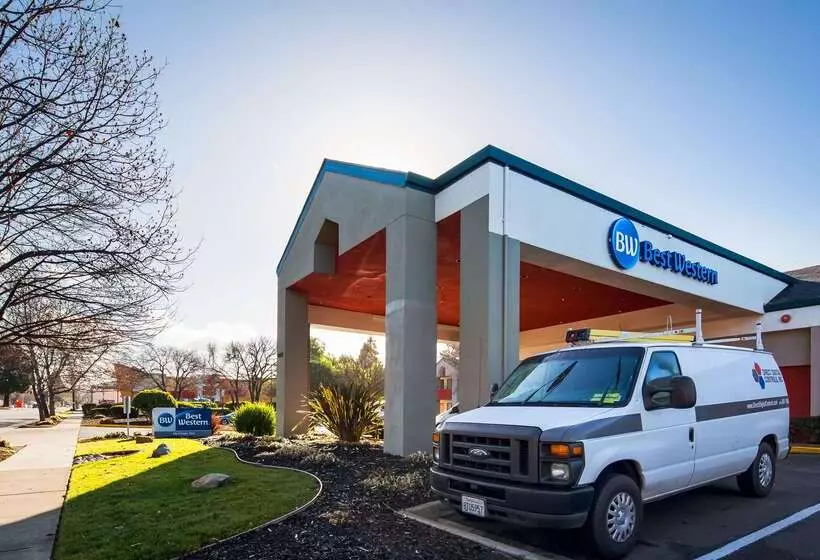 ホテル Best Western Heritage Inn