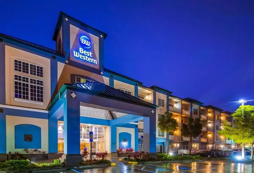 בית מלון כפרי Best Western Naples Plaza