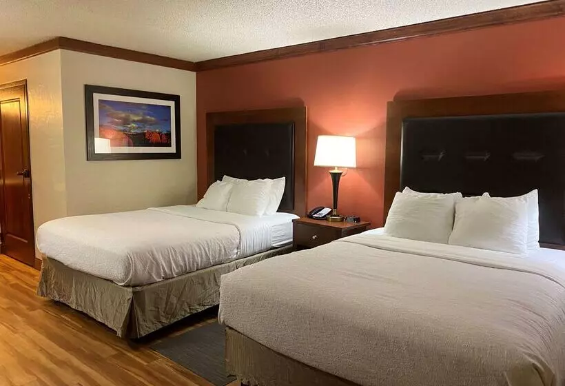 فندق Best Western Plus Greenwell Inn