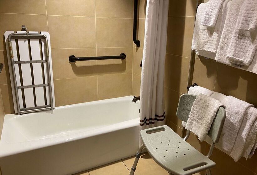 فندق Best Western Plus Greenwell Inn