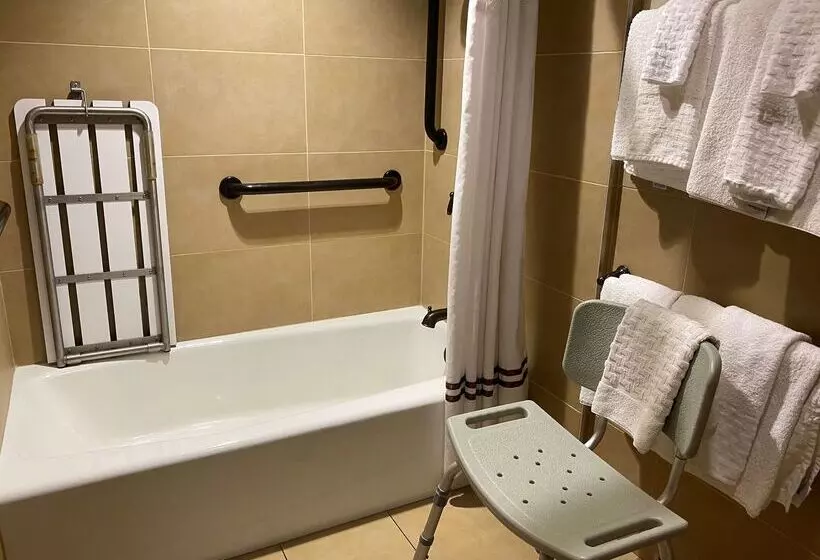 فندق Best Western Plus Greenwell Inn