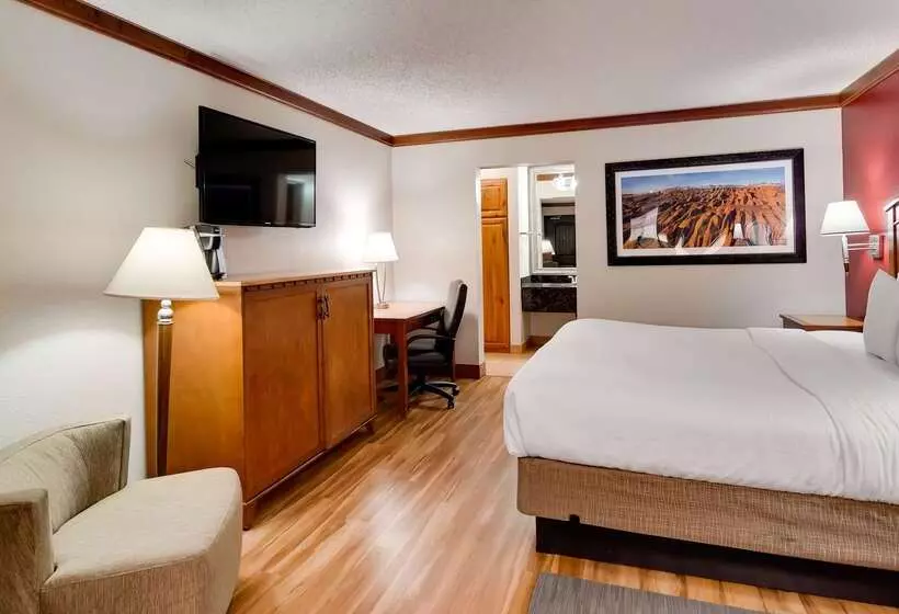 فندق Best Western Plus Greenwell Inn