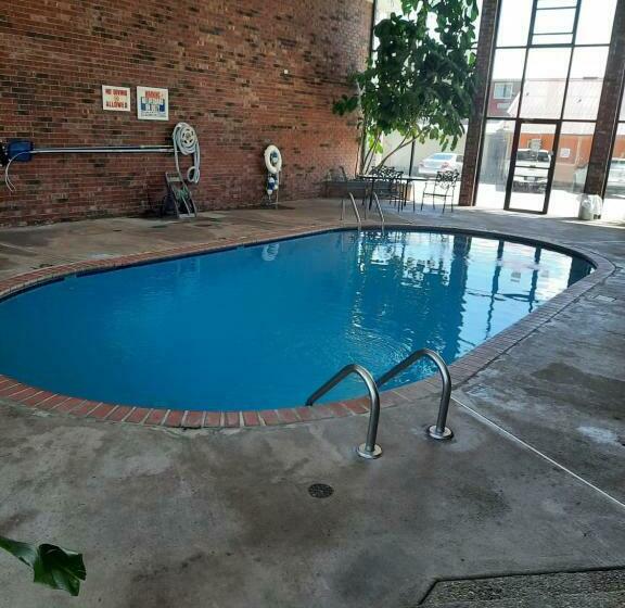 酒店 Blue Ribbon Inn And Suites