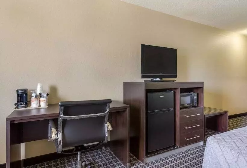 בית מלון כפרי Econo Lodge