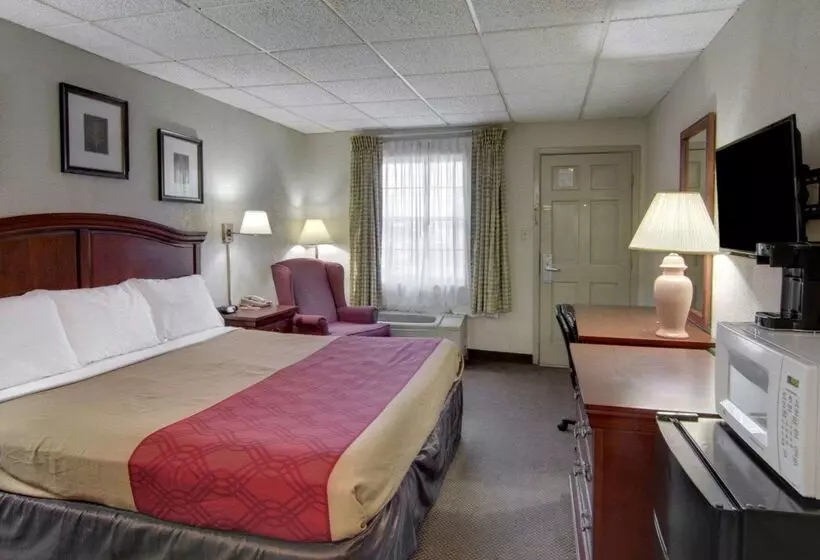 فندق Rodeway Inn Conference Center El Dorado