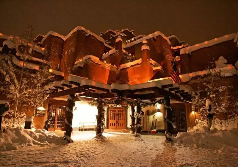 Отель Inn & Spa At Loretto