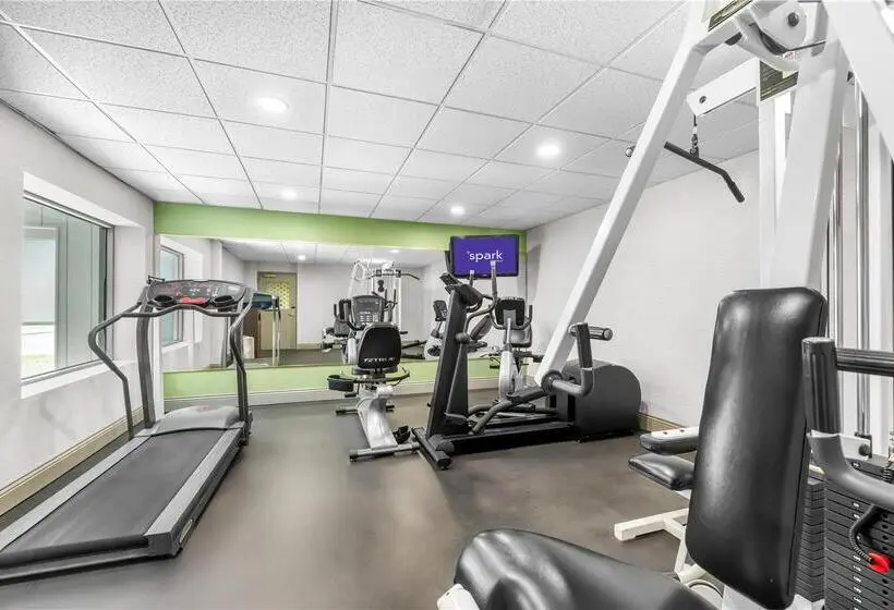 Hotelli Spark By Hilton Lockport