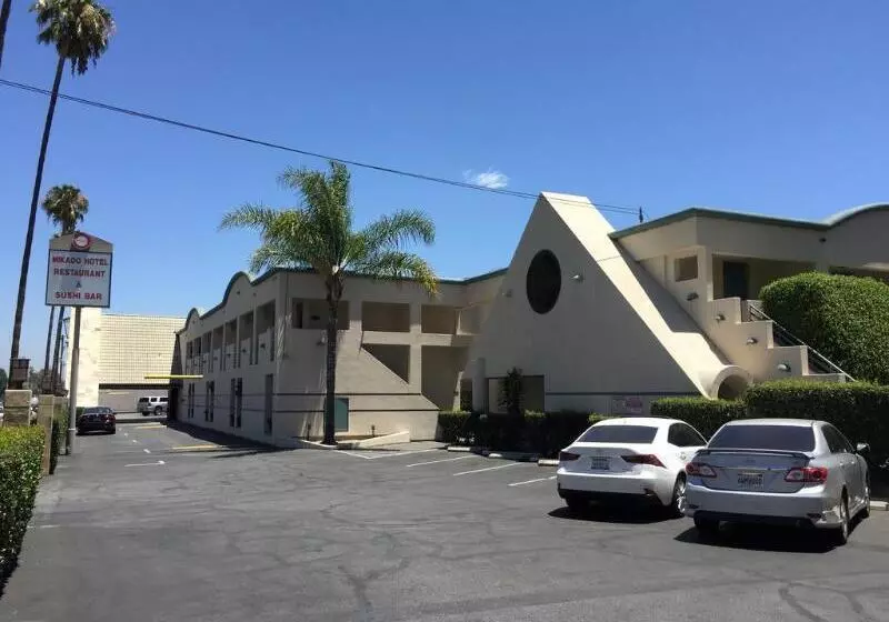 Otel Mikado