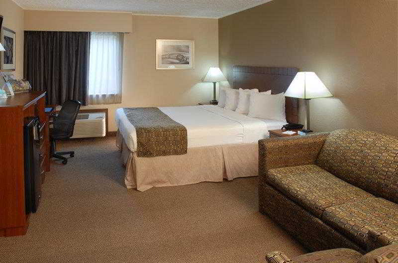 Отель Quality Inn Austintown Youngstown West