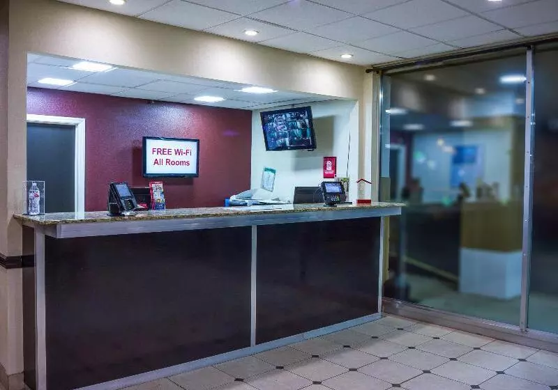 ホテル Red Roof Inn & Suites Piqua  I75