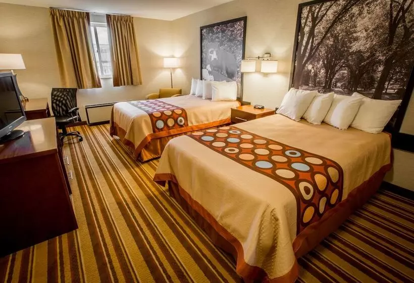 هتل Super 8 By Wyndham State College