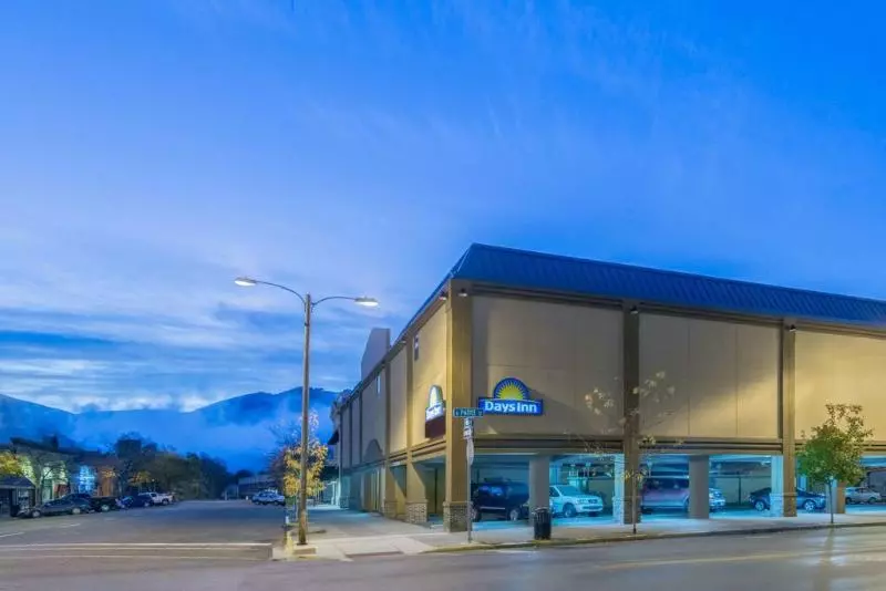 ホテル The Days Inn University