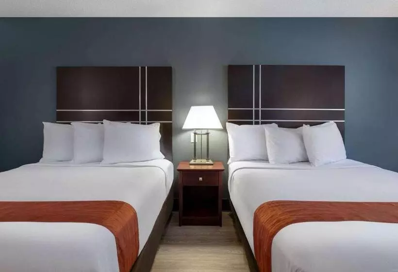 ホテル Travelodge By Wyndham Merrill