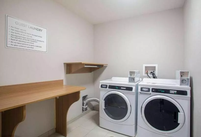 Microtel Inn & Suites By Wyndham Liberty Ne Kansas City Area