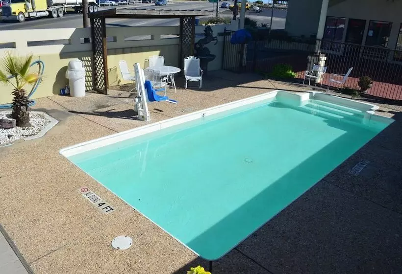 모텔 Hill Country Inn