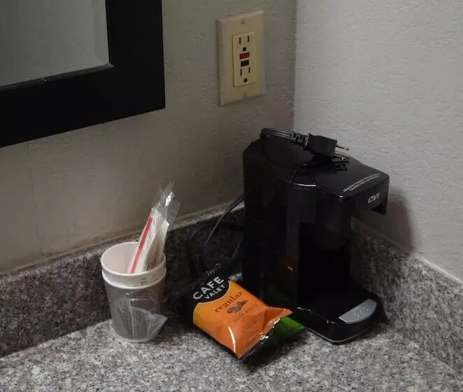 모텔 Hill Country Inn