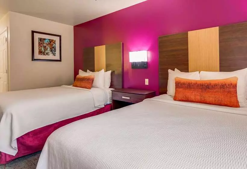 فندق Best Western Pineywoods Inn